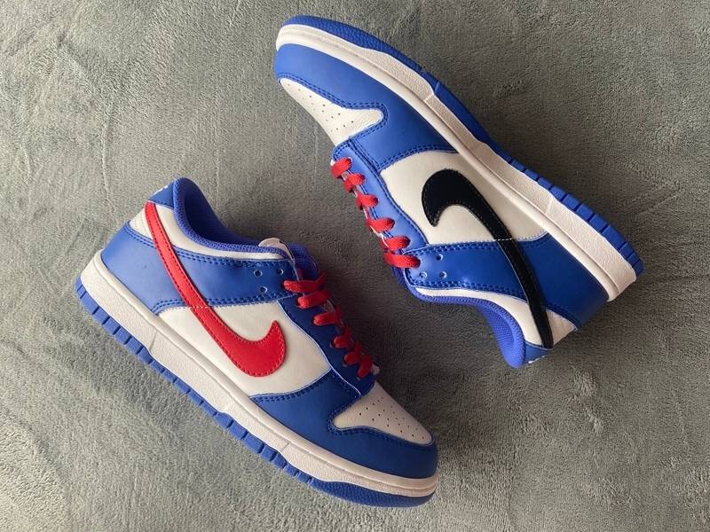 Nike Dunk SB Low GS Royal Red