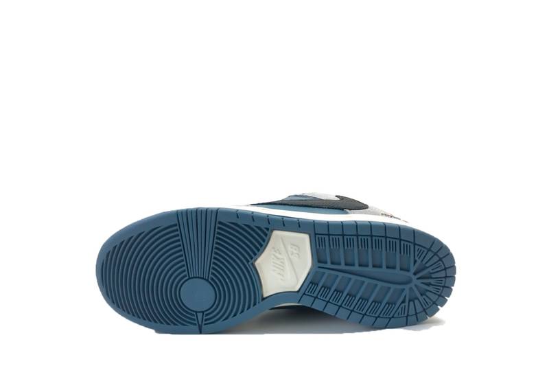 Nike Dunk SP x LowTravis Scott x PlayStation