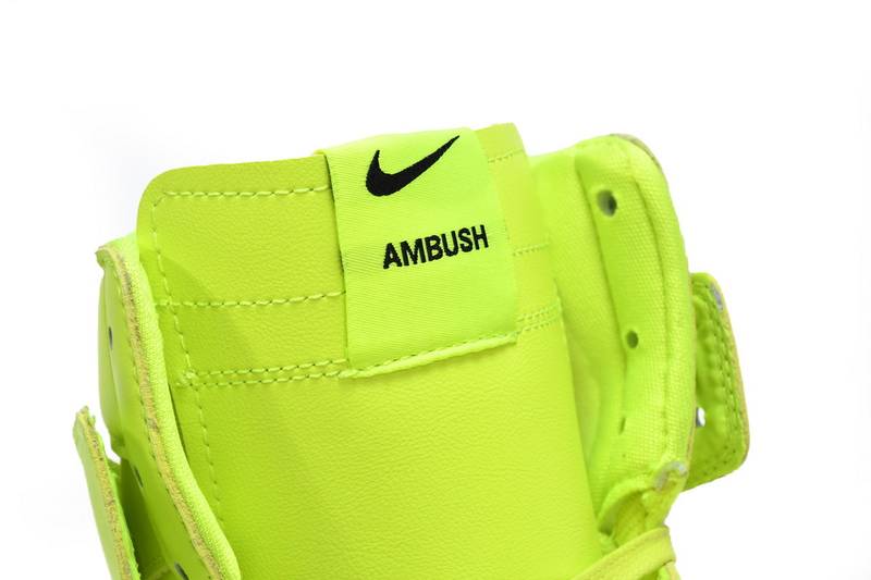 Nike SB Dunk High AMBUSH Flash Lime​