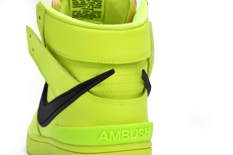 Nike SB Dunk High AMBUSH Flash Lime​