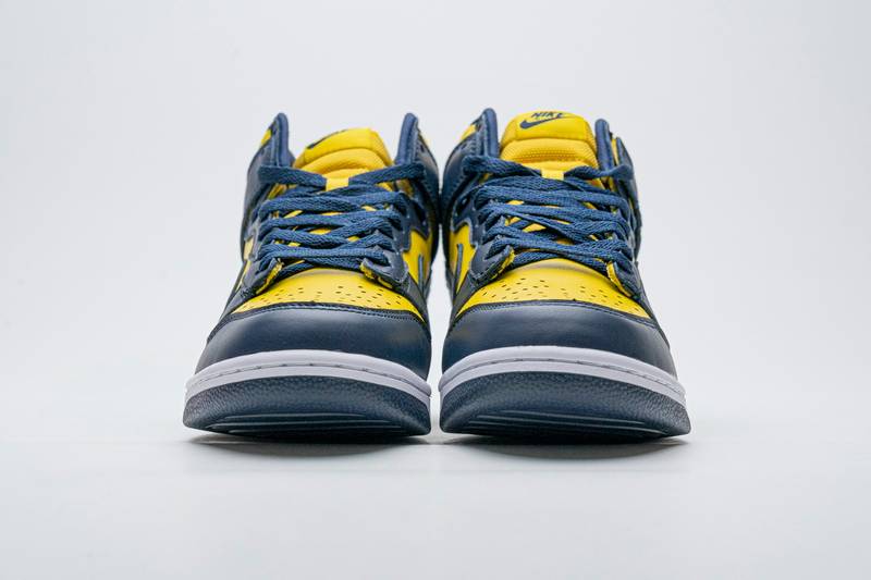 Nike SB Dunk High Michigan