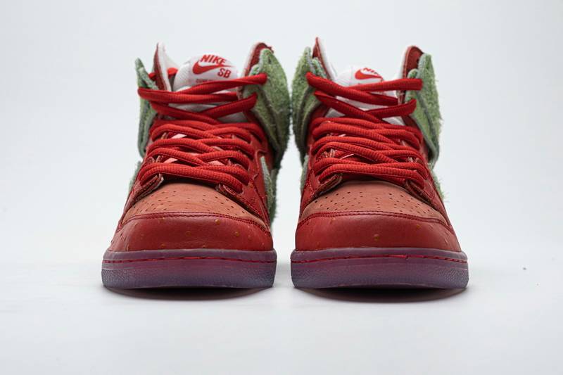 Nike SB Dunk High Strawberry Cough