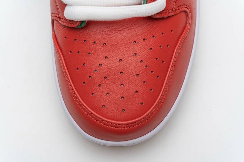 Nike SB Dunk Low 7 Eleven