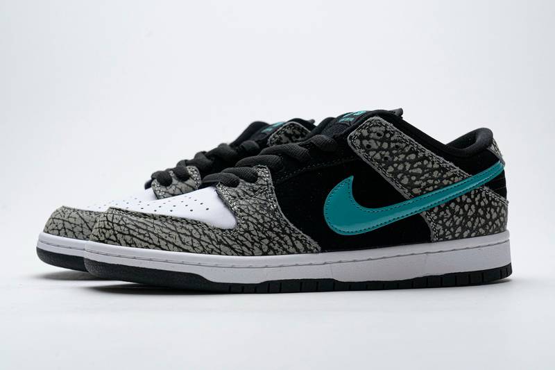 Nike SB Dunk Low atmos Elephant