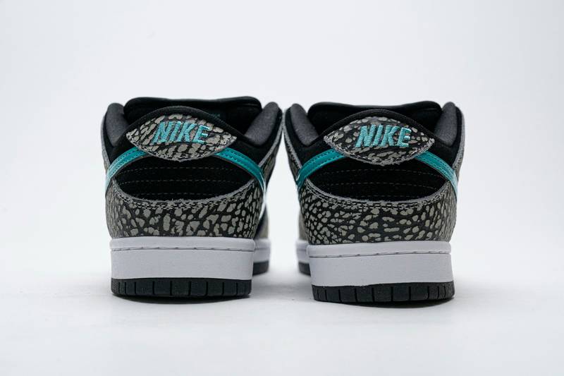 Nike SB Dunk Low atmos Elephant