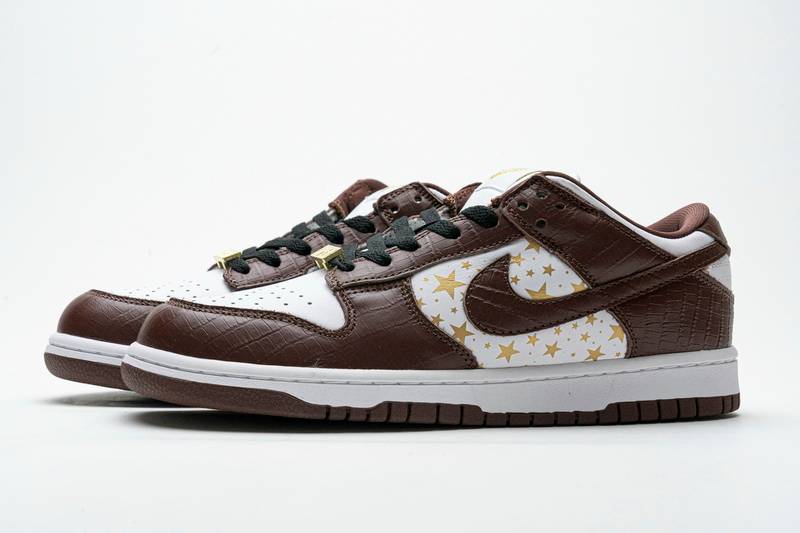Nike SB Dunk Low Brown Stars