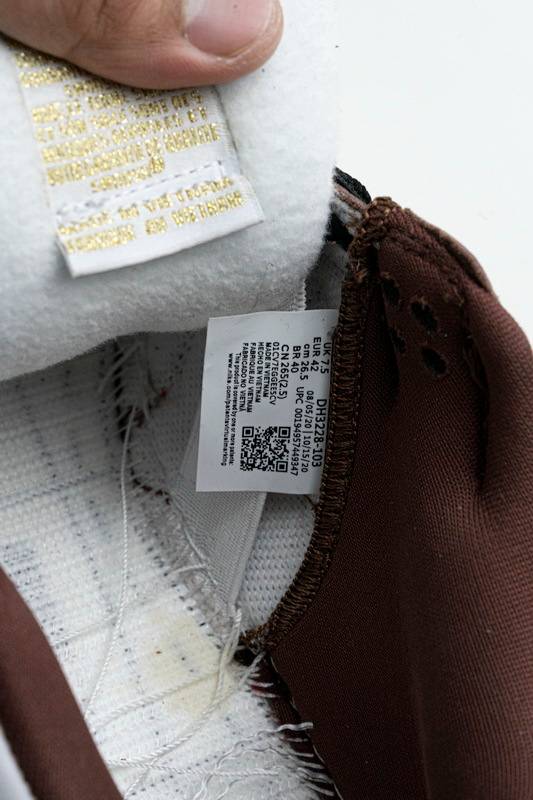 Nike SB Dunk Low Brown Stars