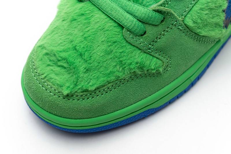 Nike SB Dunk Low Grateful Dead Green Bear