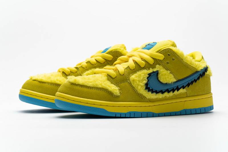 Nike SB Dunk Low Grateful Dead Yellow Bear