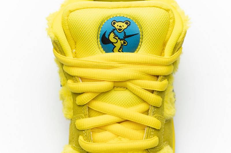 Nike SB Dunk Low Grateful Dead Yellow Bear