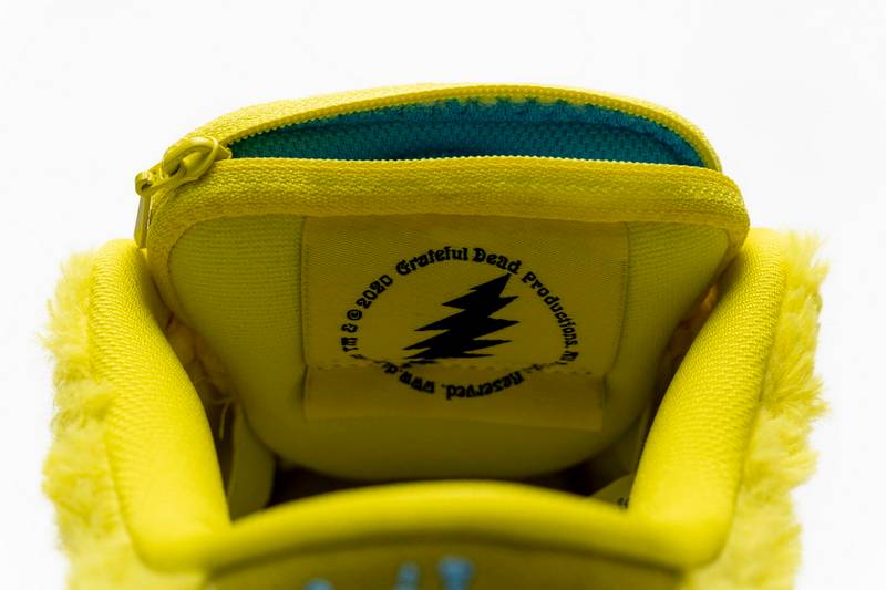 Nike SB Dunk Low Grateful Dead Yellow Bear