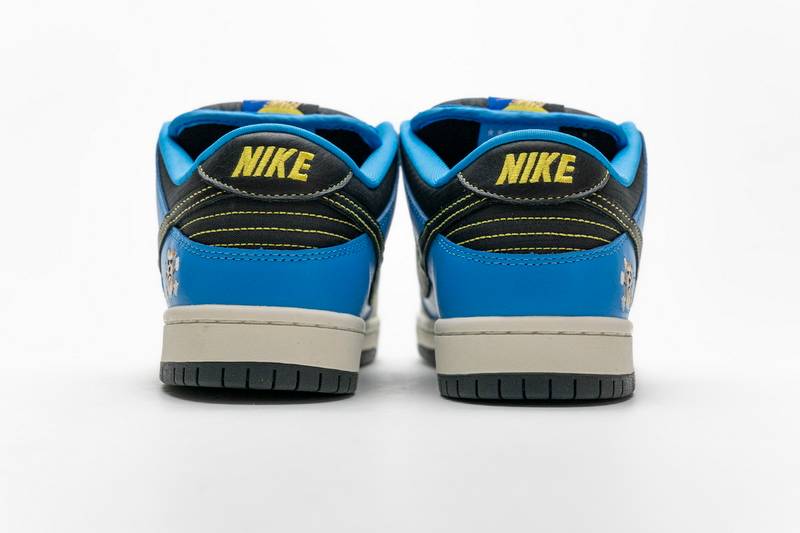 Nike SB Dunk Low Instant Skateboards