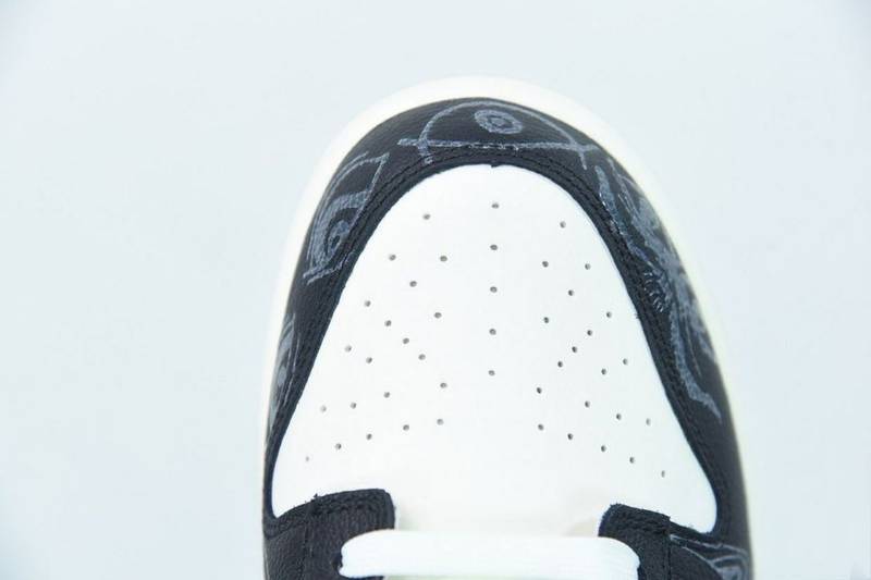 Nike SB Dunk Low PRM Halloween (2021)​