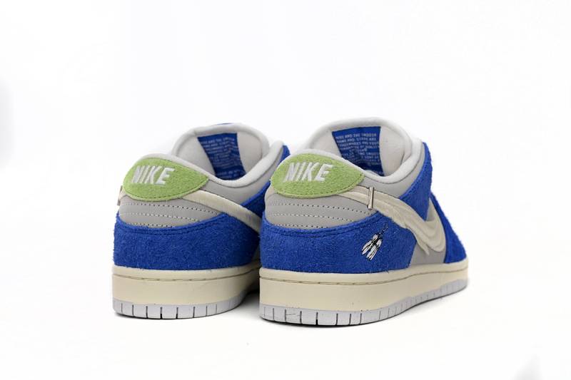 Nike SB Dunk Low Pro Fly Streetwear