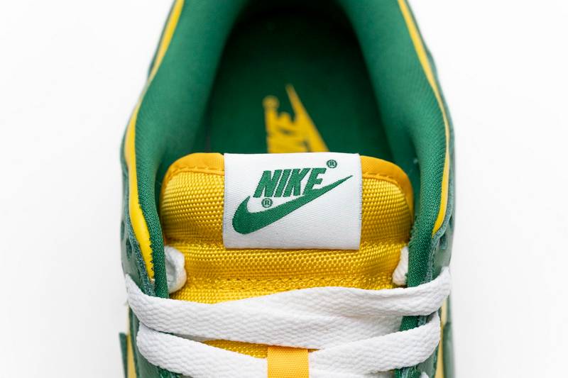 Nike SB Dunk Low SP Brazil
