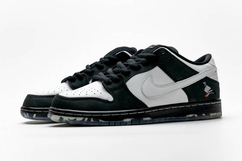 Nike SB Dunk Low Staple Panda Pigeon
