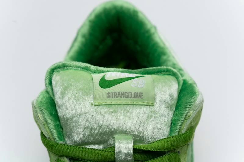 Nike SB Dunk Low Strange Love Green