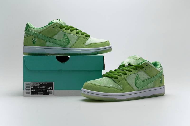Nike SB Dunk Low Strange Love Green