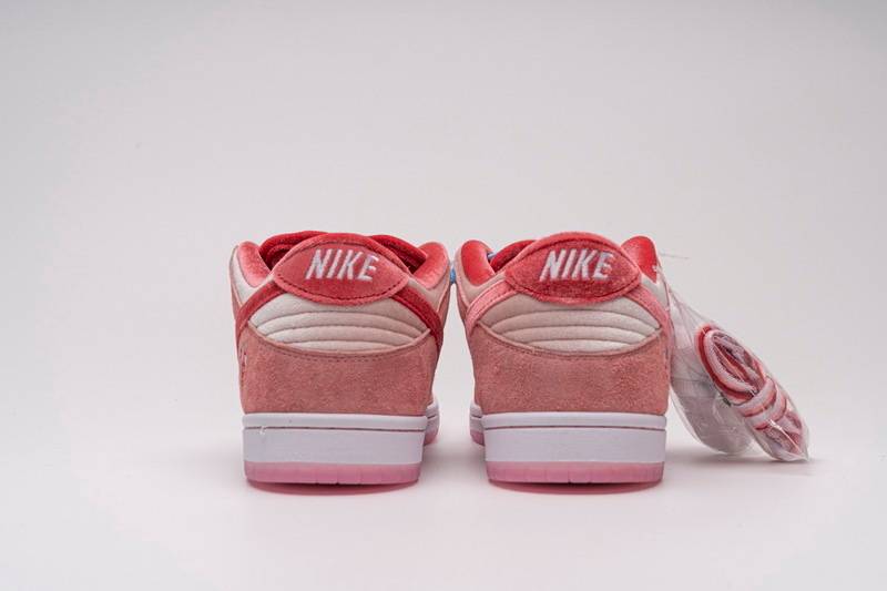 Nike SB Dunk Low Strange Love Skateboards
