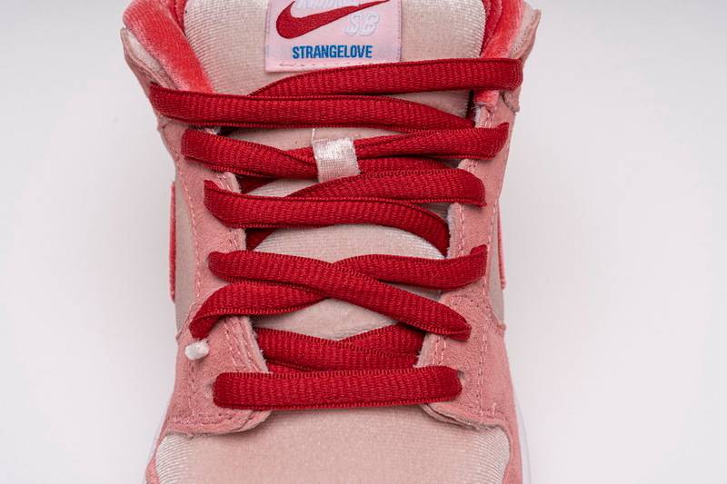 Nike SB Dunk Low Strange Love Skateboards