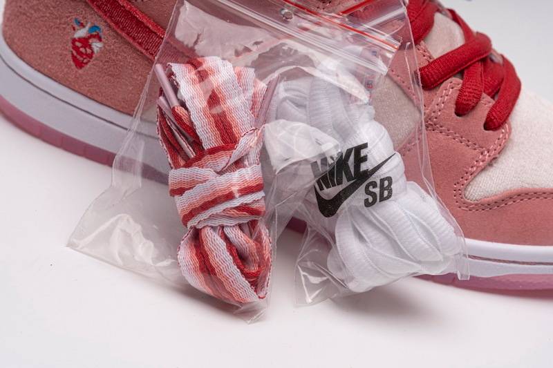 Nike SB Dunk Low Strange Love Skateboards