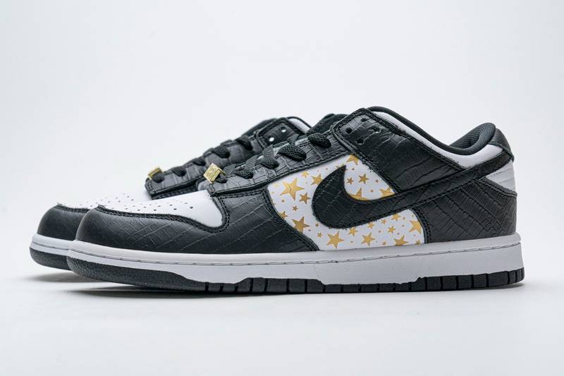 nike sb dunk low S*p*e black stars