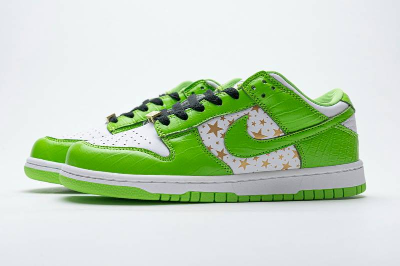 nike sb dunk low S*p*e green stars