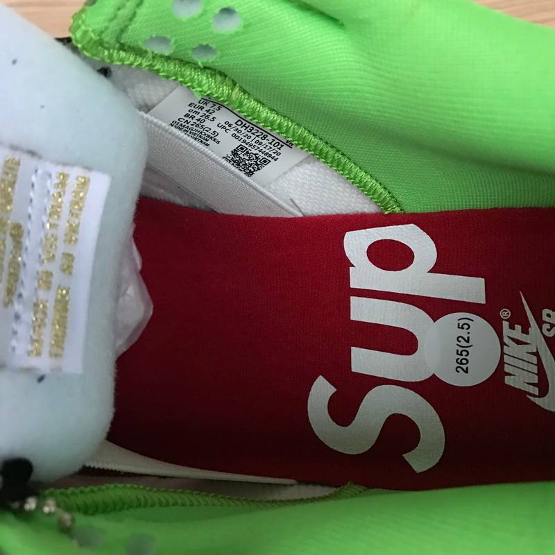 nike sb dunk low S*p*e green stars