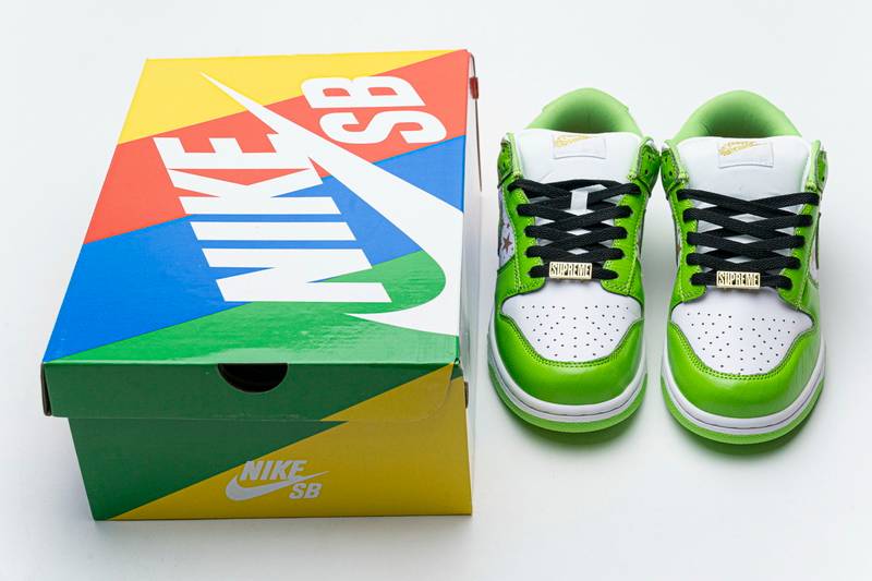 nike sb dunk low S*p*e green stars