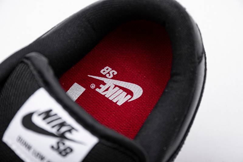 nike sb dunk low S*p*e metallic silver