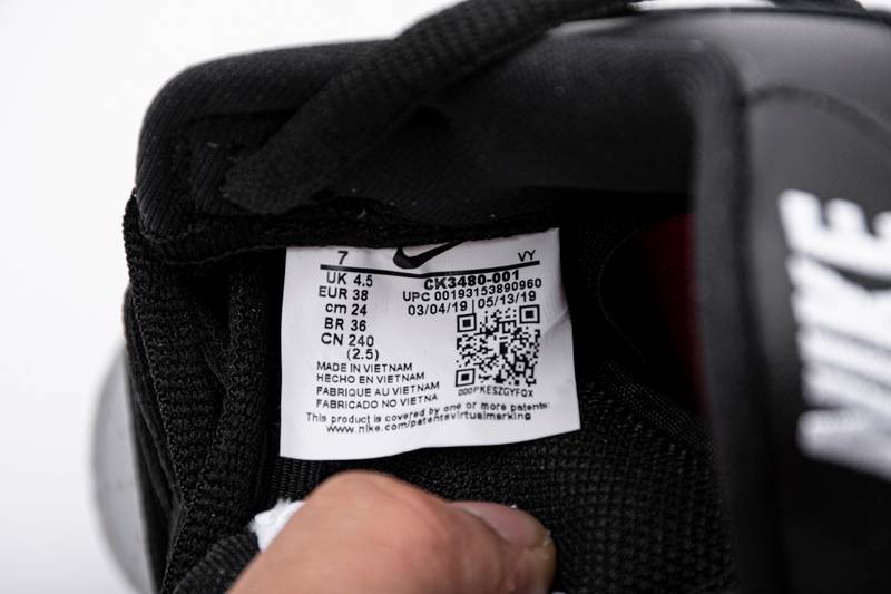 nike sb dunk low S*p*e metallic silver