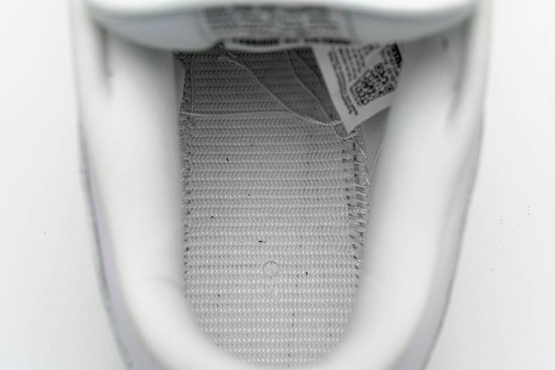 nike sb dunk low S*p*e white red