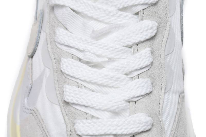 Nike Vaporwaffle sacai Sail Gum