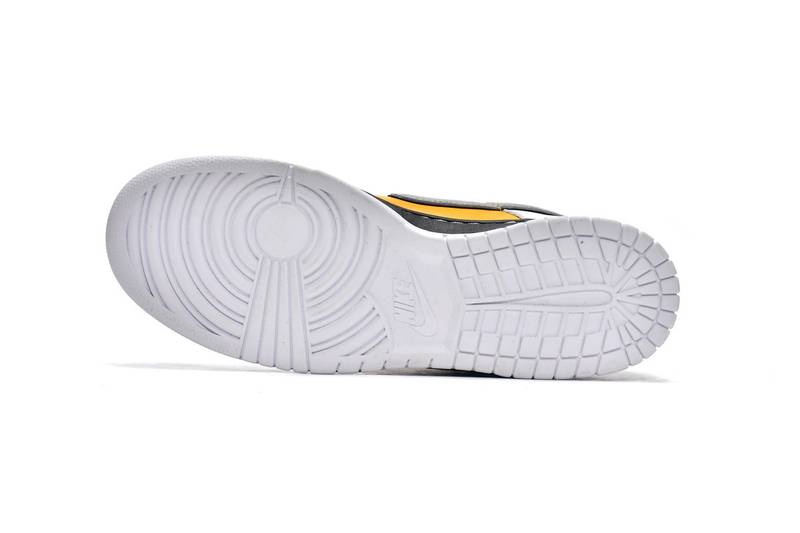 Otomo Katsuhiro x Nike SB Dunk Low Pro Kobe