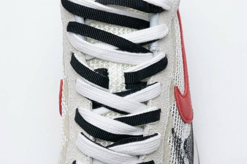 Sacai x Nike Pegasua Vaporfly Villain Grey Blue Red