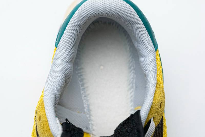 Sacai x Nike Pegasua Vaporfly Yellow Green