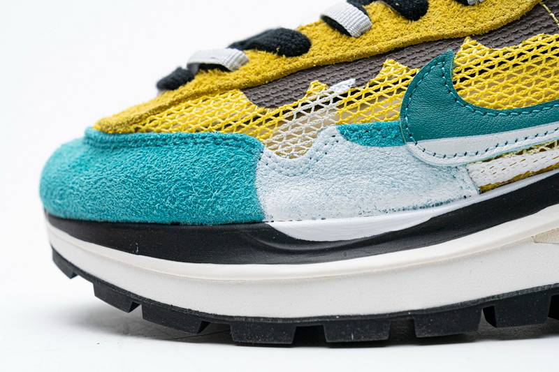 Sacai x Nike Pegasua Vaporfly Yellow Green