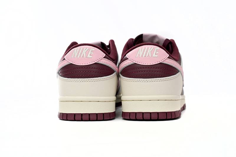 Nike Dunk Low Retro PRM Valentine’s Day (2023)