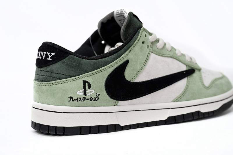 Travis Scott x PlayStation x Nike Dunk Low ”PS5″