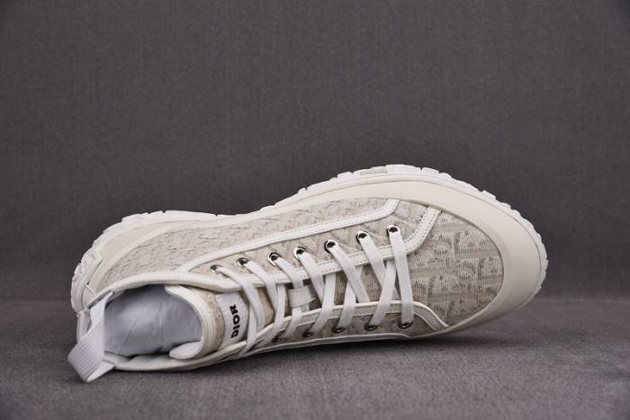 D10R B28 Oblique High Top Sneaker