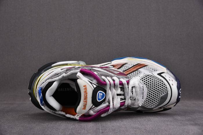 Ba*len*cia*ga -runner