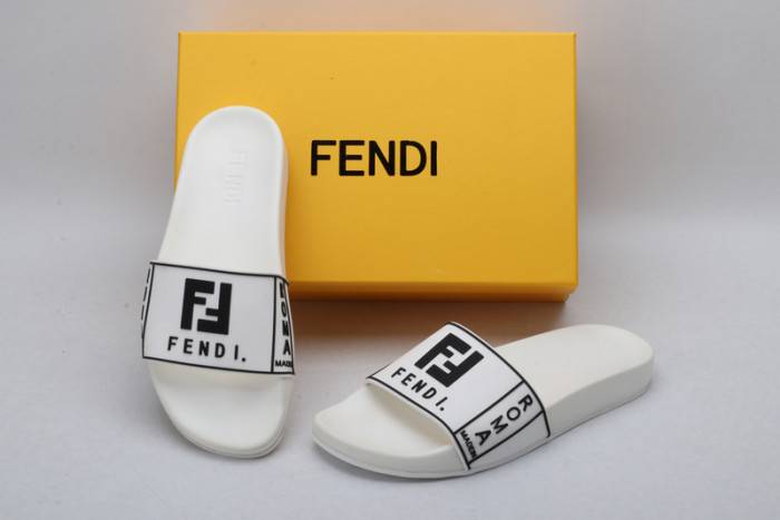 FEND1 SLIPPERS