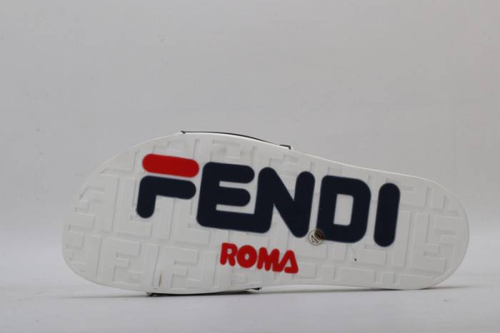 FEND1 SLIPPERS