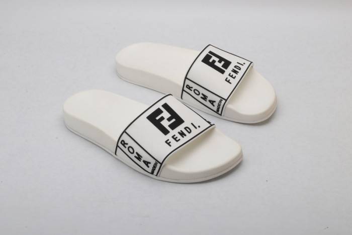 FEND1 SLIPPERS