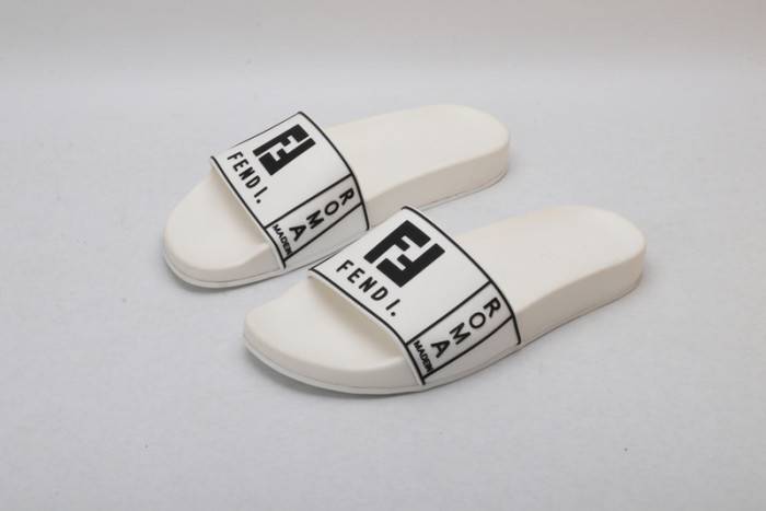 FEND1 SLIPPERS