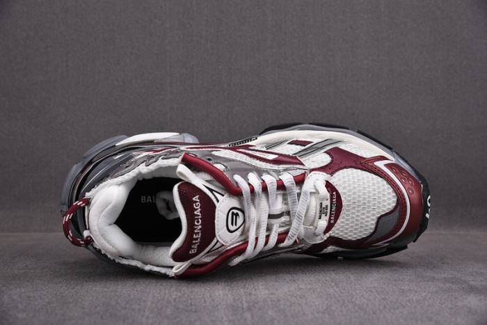 Ba*len*cia*ga -runner