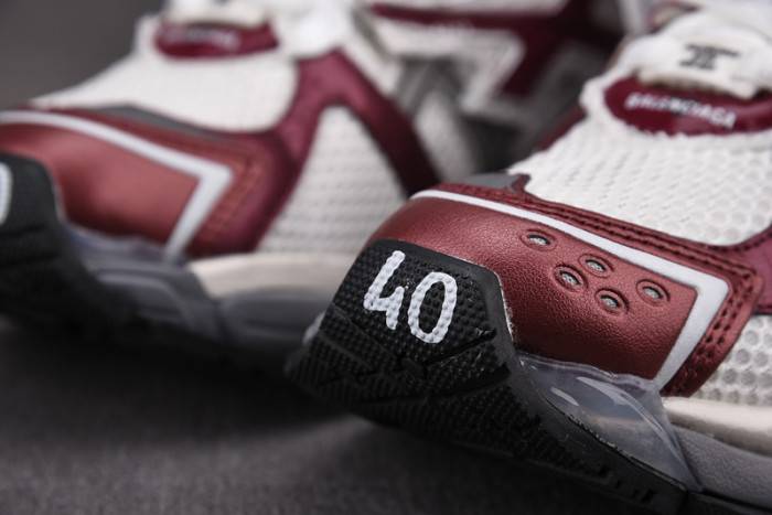 Ba*len*cia*ga -runner