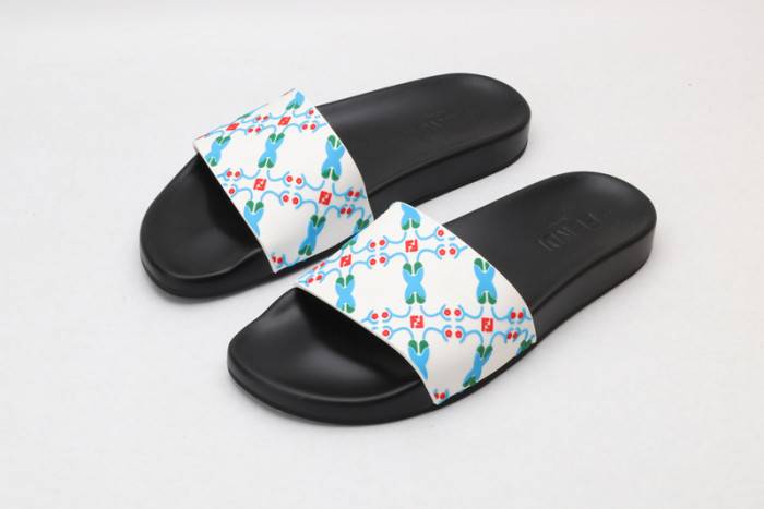 FEND1 SLIPPERS