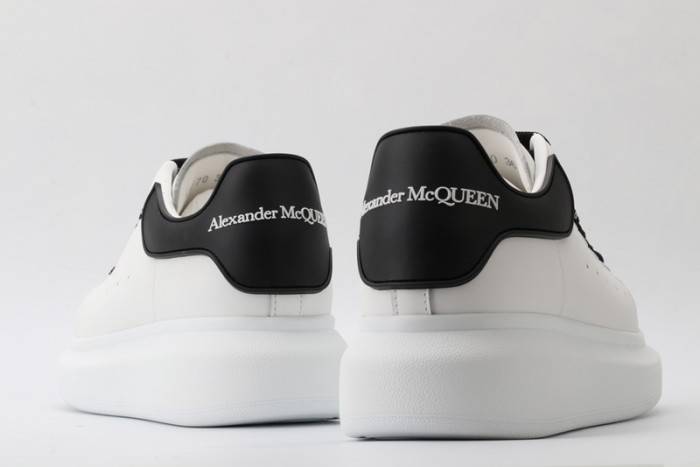 MQ Sneakers