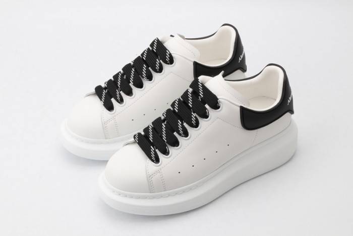 MQ Sneakers